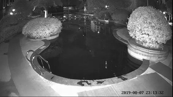 4_resize.jpg 4_resize.jpg