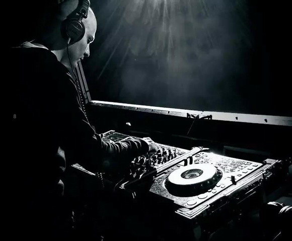 4_resize.jpg 4_resize.jpg